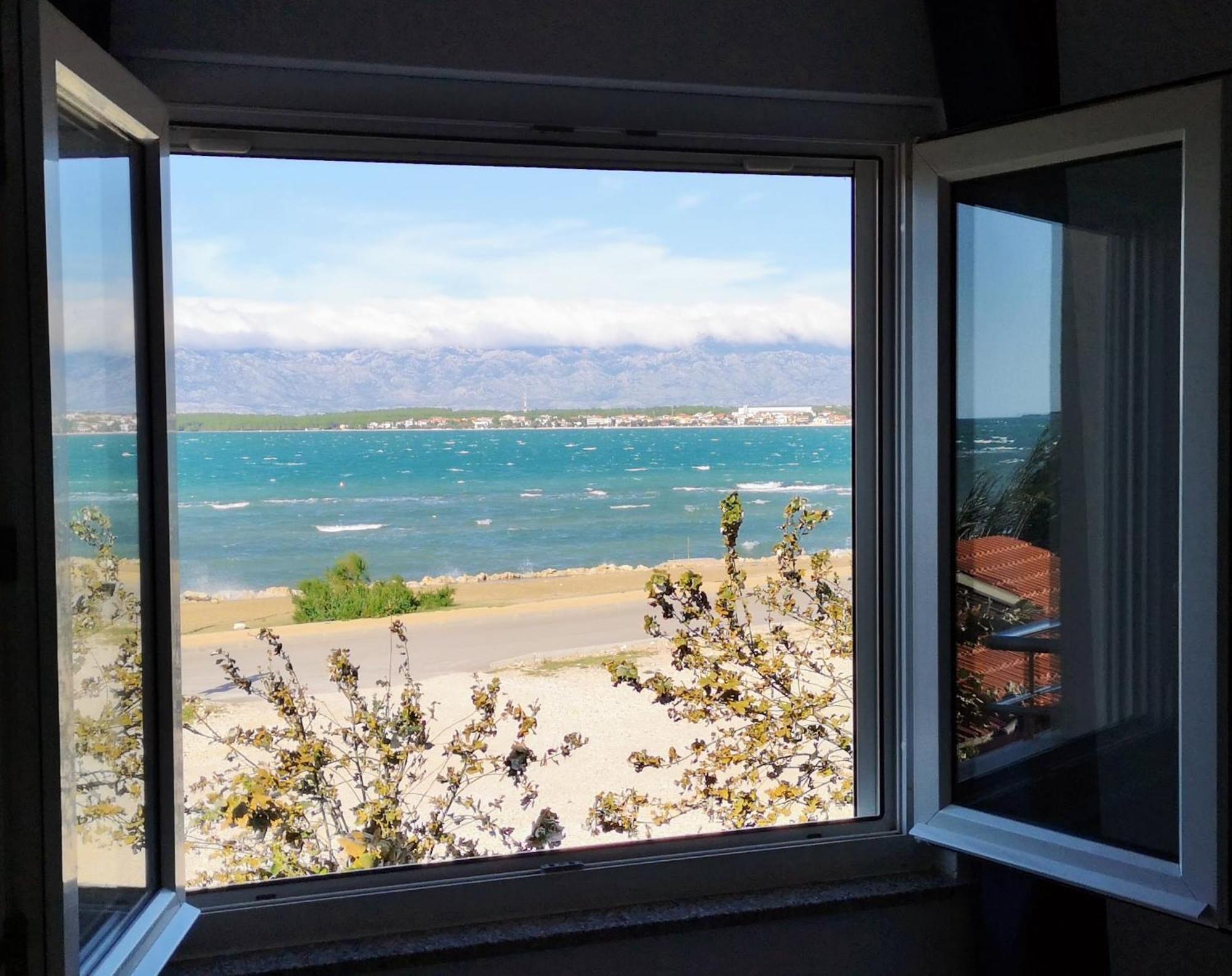 Aurora Apartments-Nin- 25M To The Beach Екстериор снимка